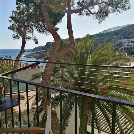 T4 - Beachside Escape With Unbeatable Views Apartment